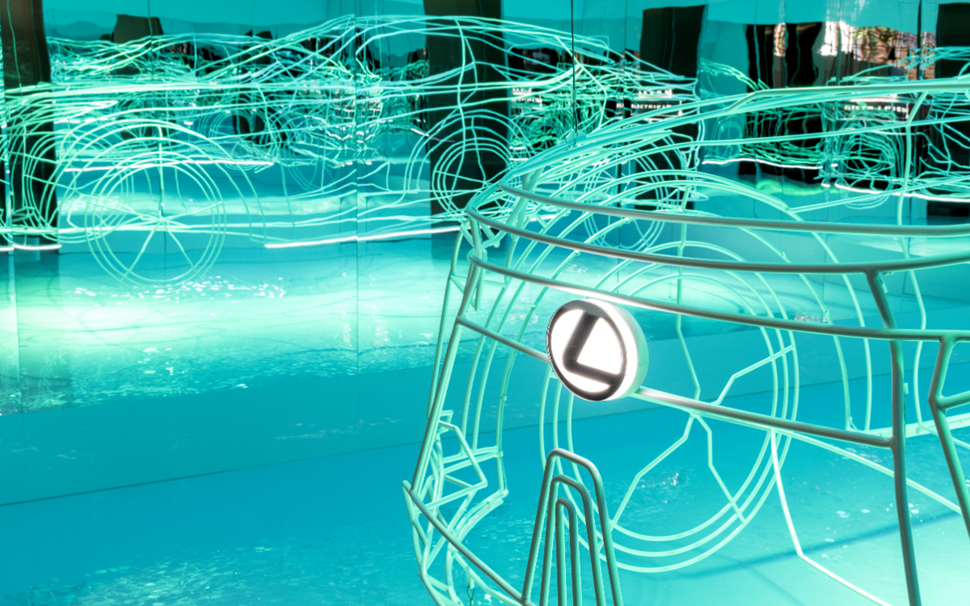 レクサスの電動化ビジョンのインスタレーション「‘ON/’ The Electrified Future at INTERSECT BY LEXUS -TOKYO」が7月3日まで開催されている