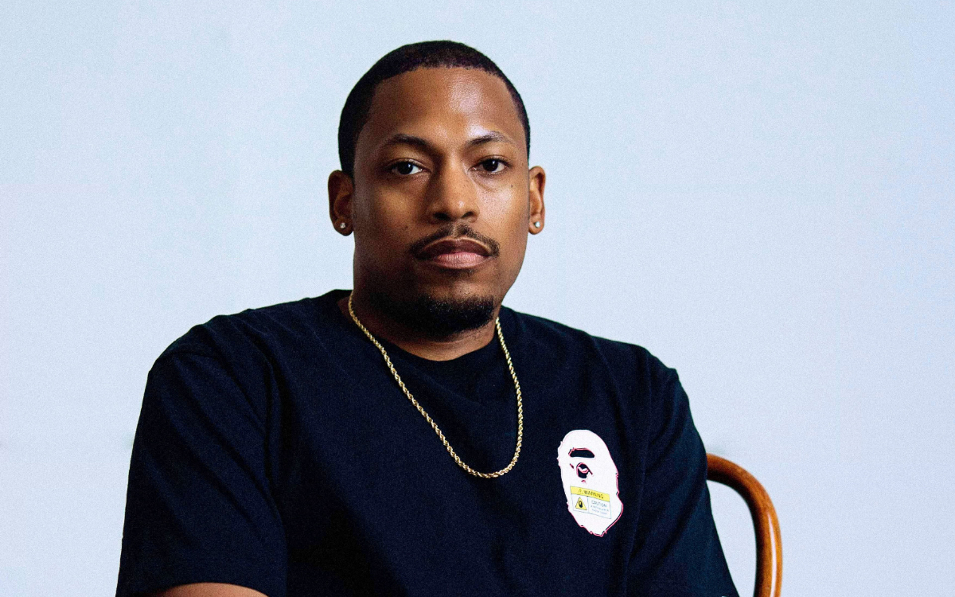 ジャーメイン・バーンズ氏。バーンズスタジオ主催、マイアミ大学建築学部准教授。建築とアイデンティティの関係性を探求し、歴史やデザインの調査を通じて建築の社会的、政治的役割を研究。デザインとはさまざまな要素により作り上げられていくプロセスであるとの強い信念を持ち、プロジェクトにおける課題を変革のチャンスと捉えて取り組む。2021年米国アーティストフェローシップ、2021年ホイールライト賞、2021年若手建築家・デザイナーのための建築連盟賞などを受賞し、現在は2021-2022ローマ賞のフェローとしてローマのアメリカンアカデミーで活動中