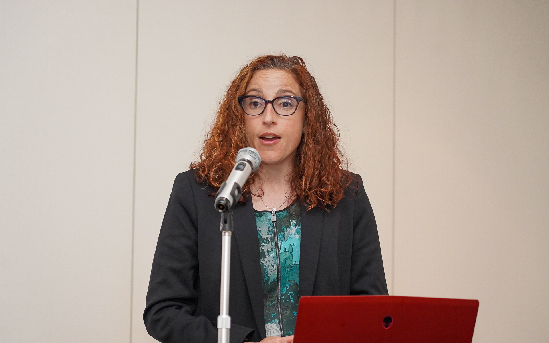 SambaNova Systems カスタマーエンジニア担当副社長 ジェニファー・グローレ氏