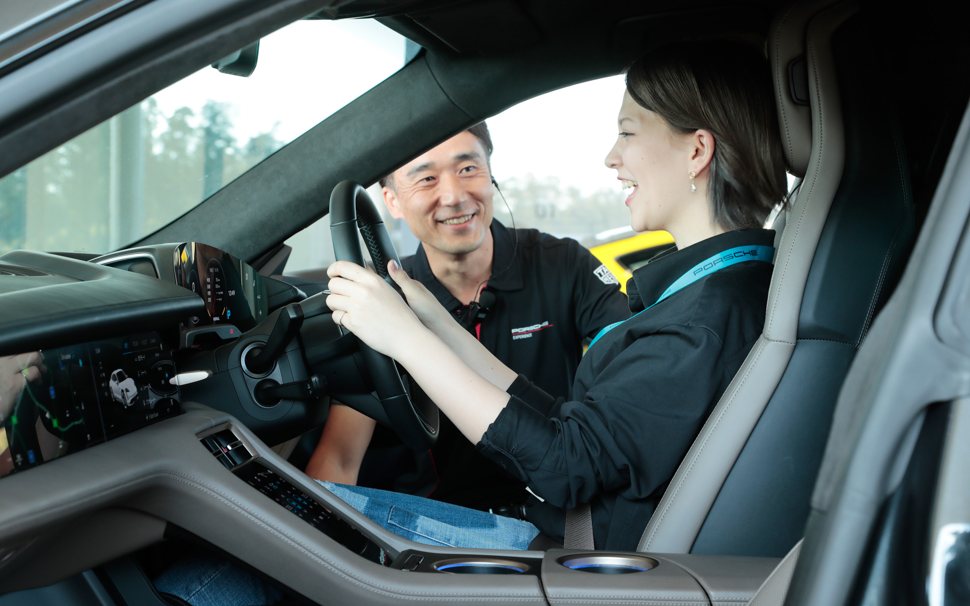 ポルシェ・エクスペリエンスセンター東京