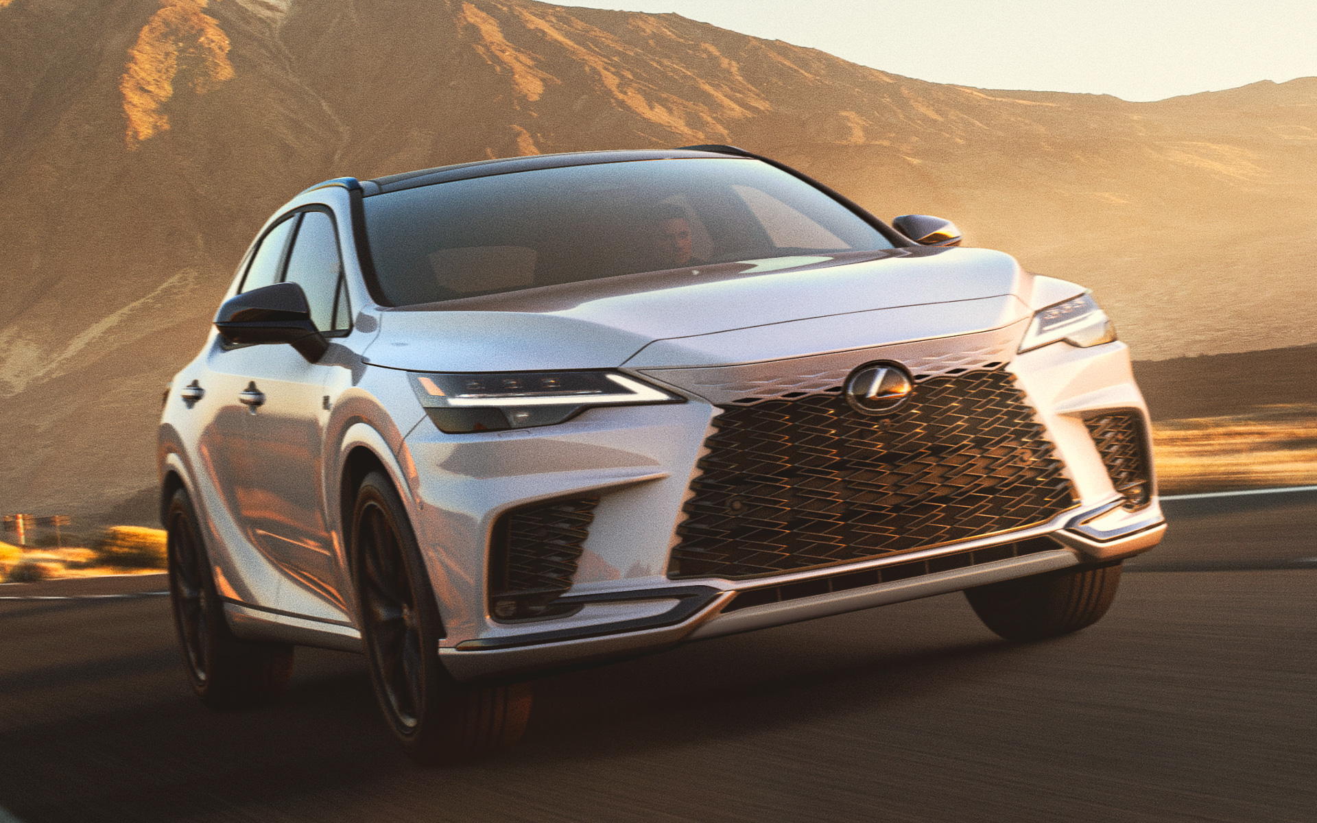 レクサスが新型ラグジュアリーSUV「RX」（5代目）を世界初公開