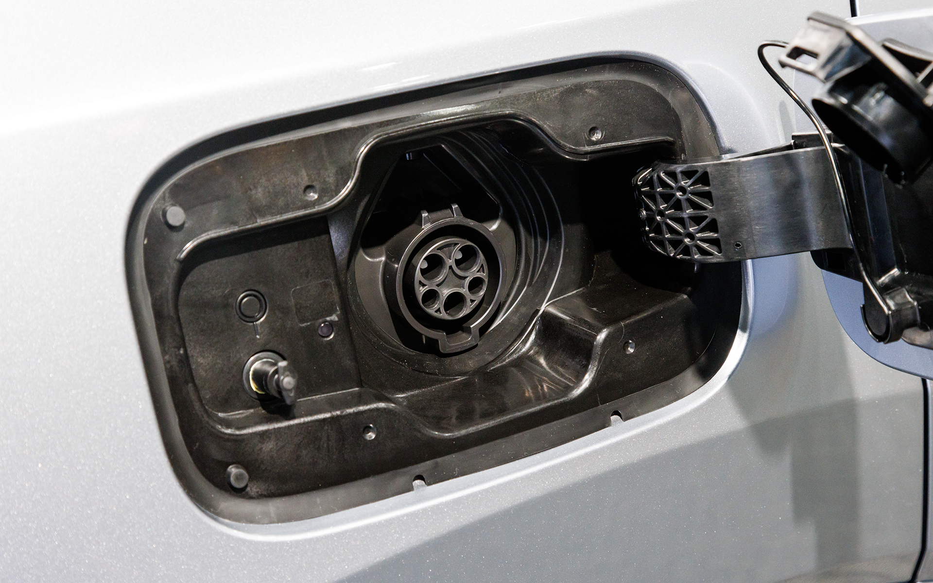 充電リッドまわり