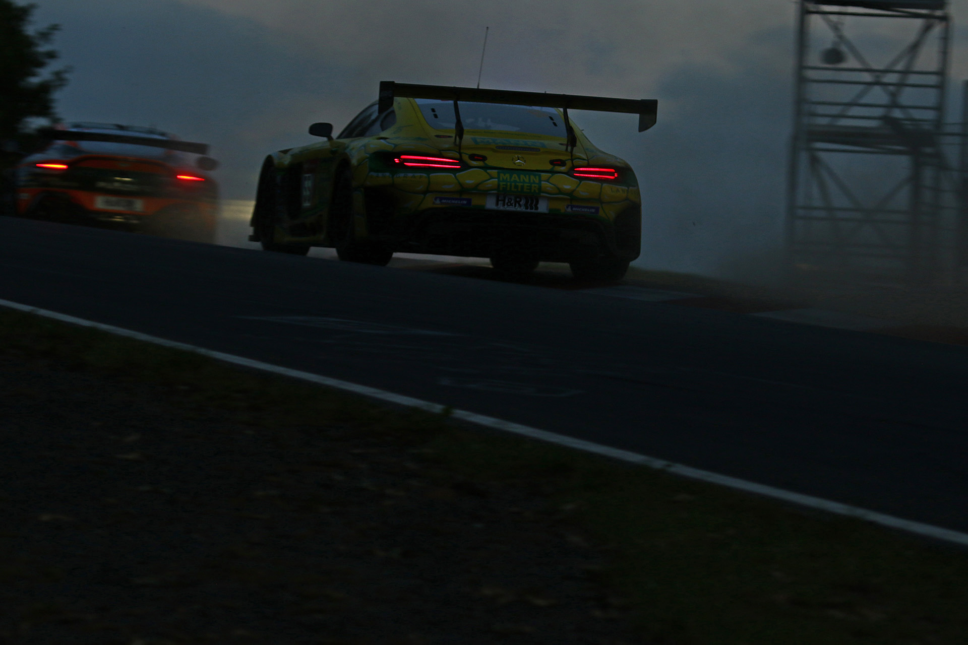 夕日が沈み夜に突入