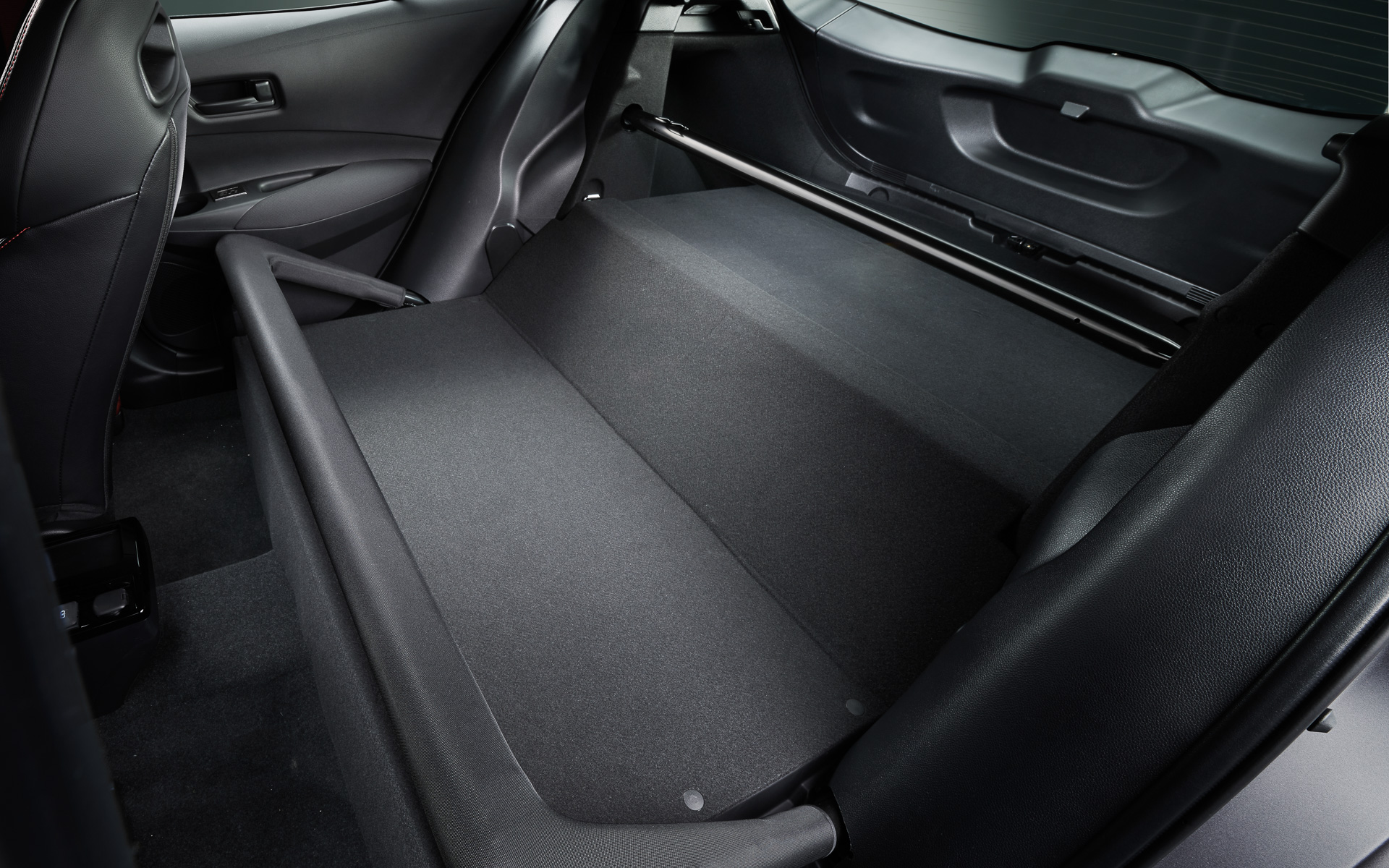 リアシートが取り払われたモリゾウエディション