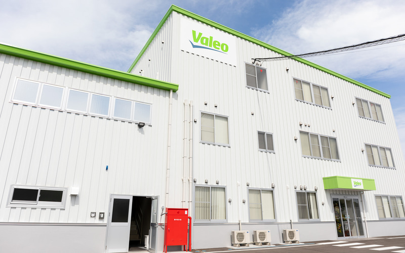 ヴァレオが日本の一大自動車生産地である九州に新設したサーマルシステム部品生産工場「苅田工場」 Car Watch