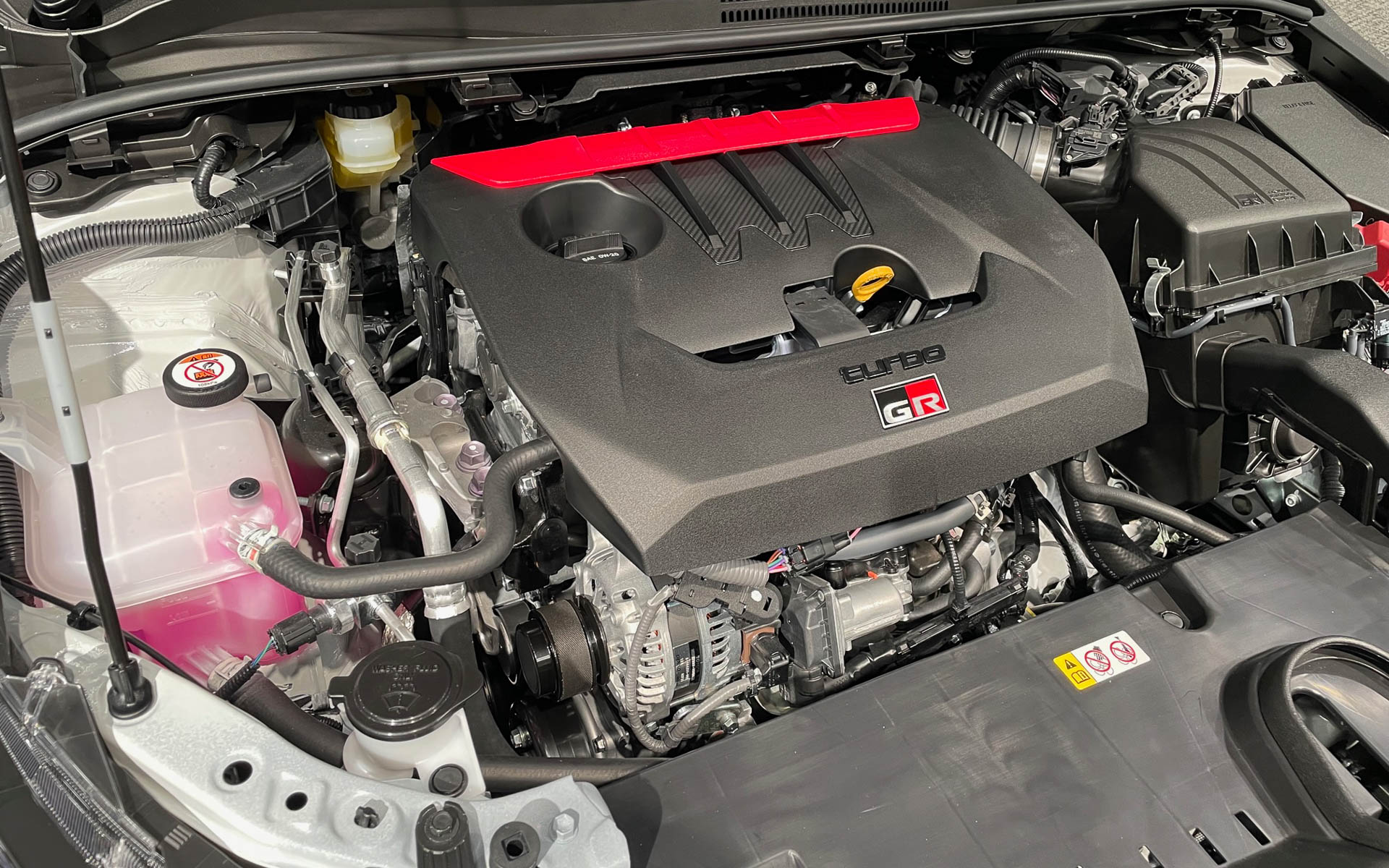 すでに名機の貫禄すらある1.6リッター3気筒ターボ。GRヤリスからコンバートされてます