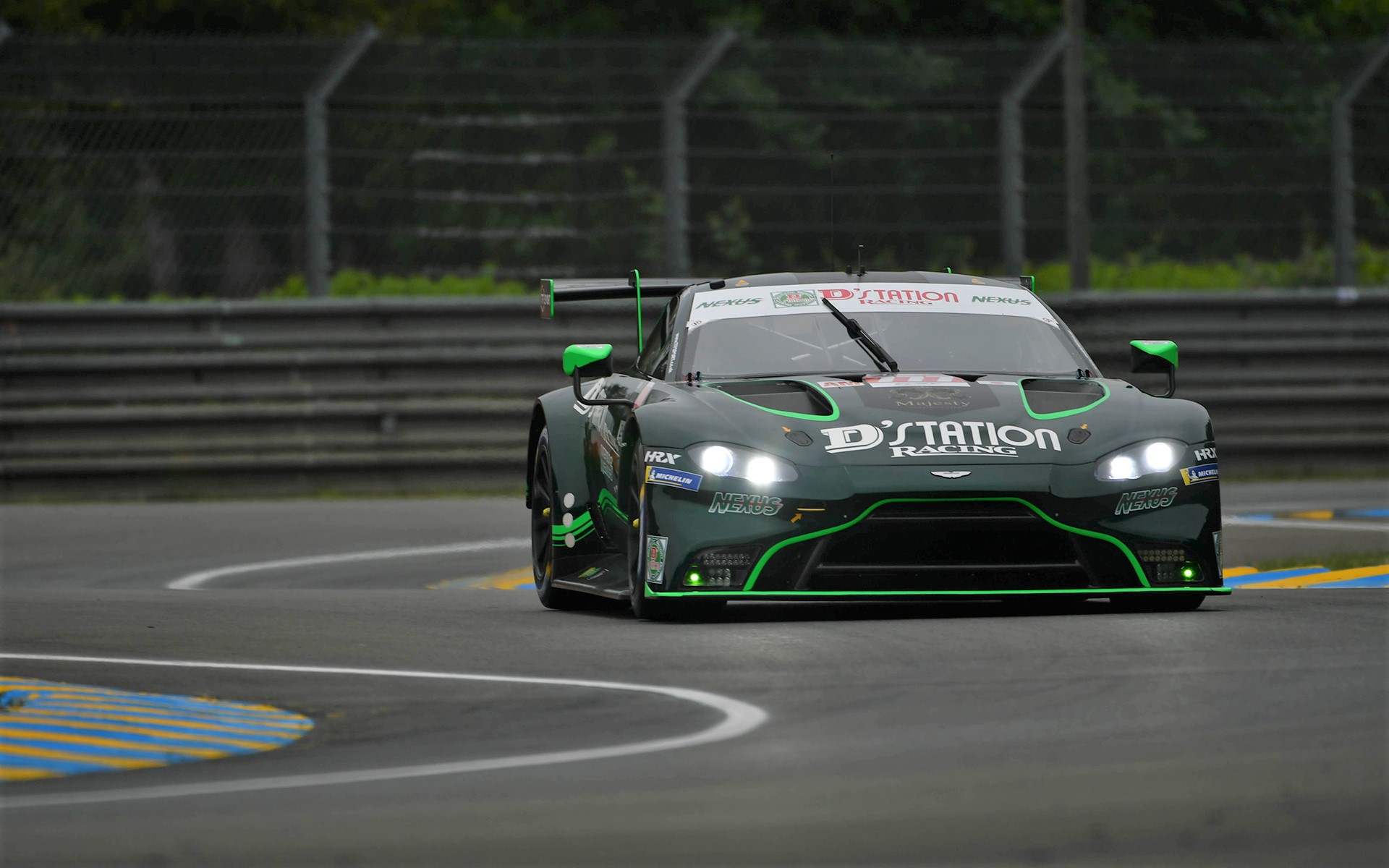 777号車 D'STATION RACINGのアストンマーティン「ヴァンテージ AMR」は3:56.098でLM GTE Amクラスの11番手でプラクティス走行を終えている