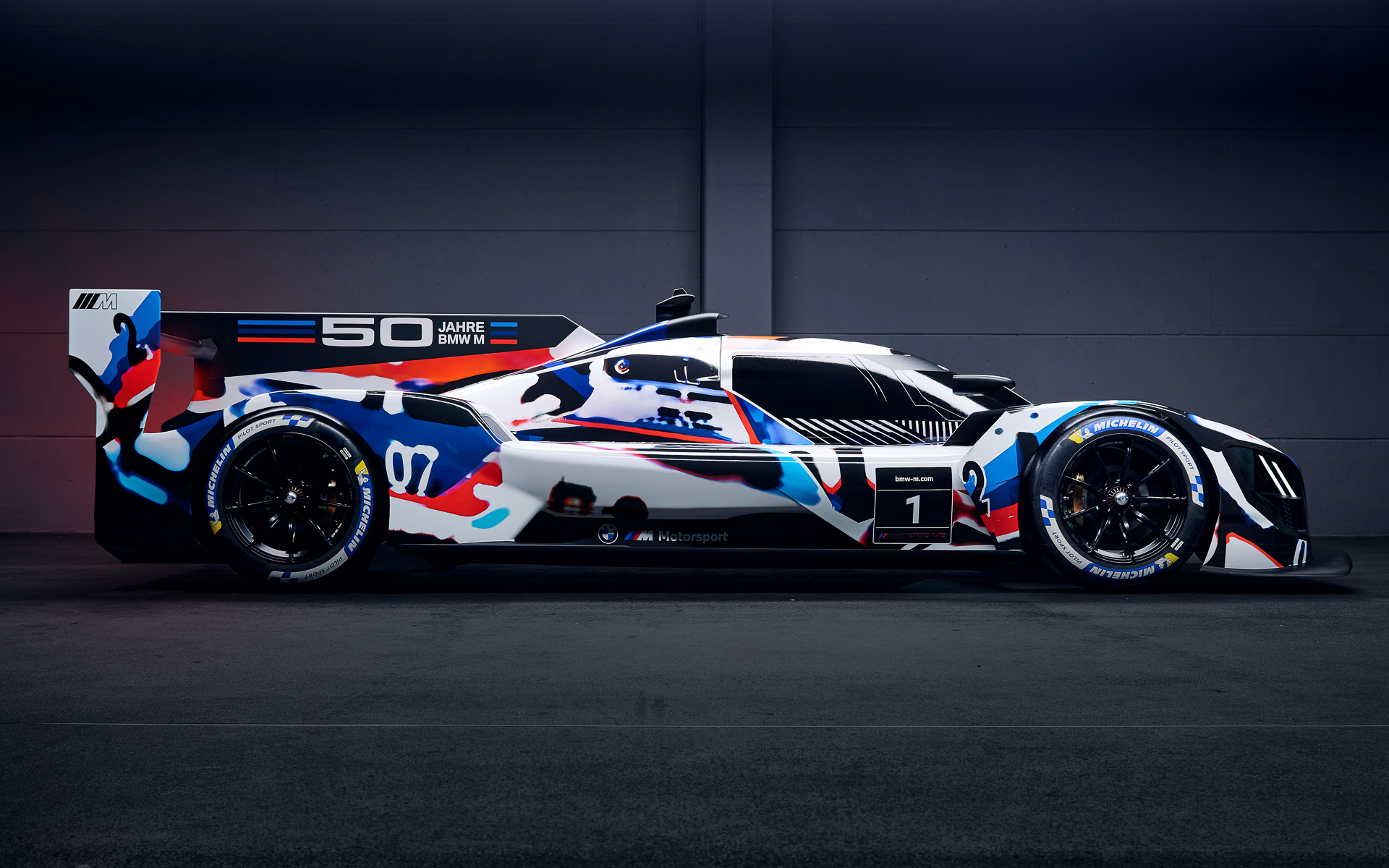 M LMDhレーシングカー