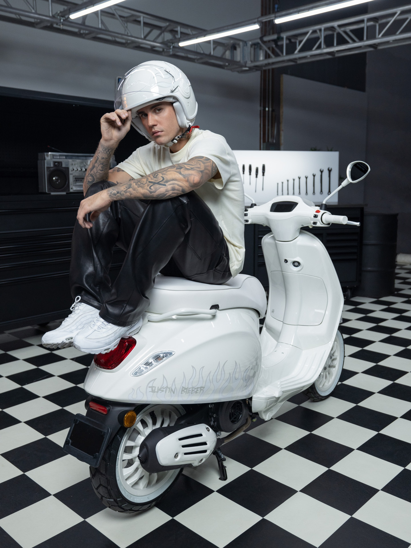 Justin Bieber × Vespa 150