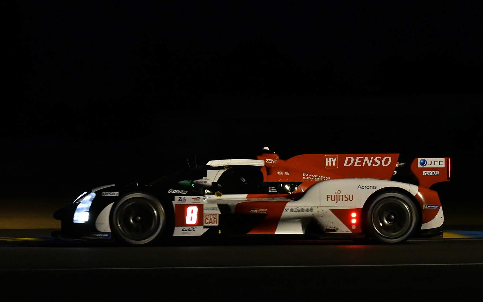 GR010 HYBRID 8号車（平川亮/セバスチャン・ブエミ/ブレンドン・ハートレー組）