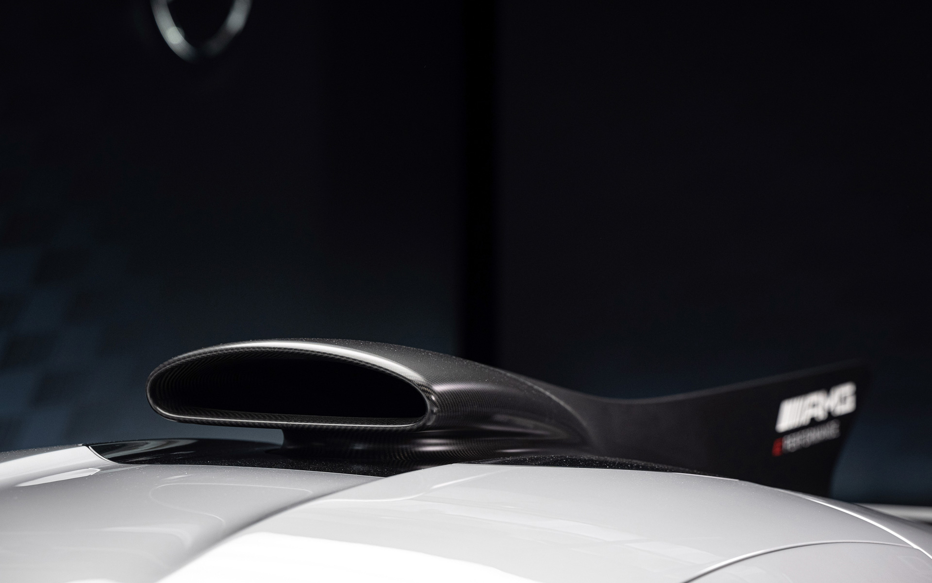 エンジンに空気を送るエアインテーク