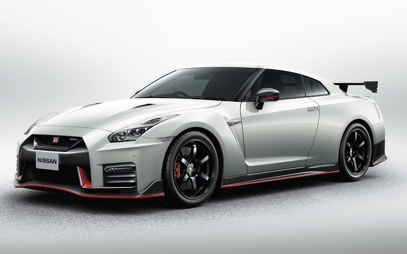 ニスモ、「GT-R NISMO」の2014年～2018年モデルを2022年モデル顔に