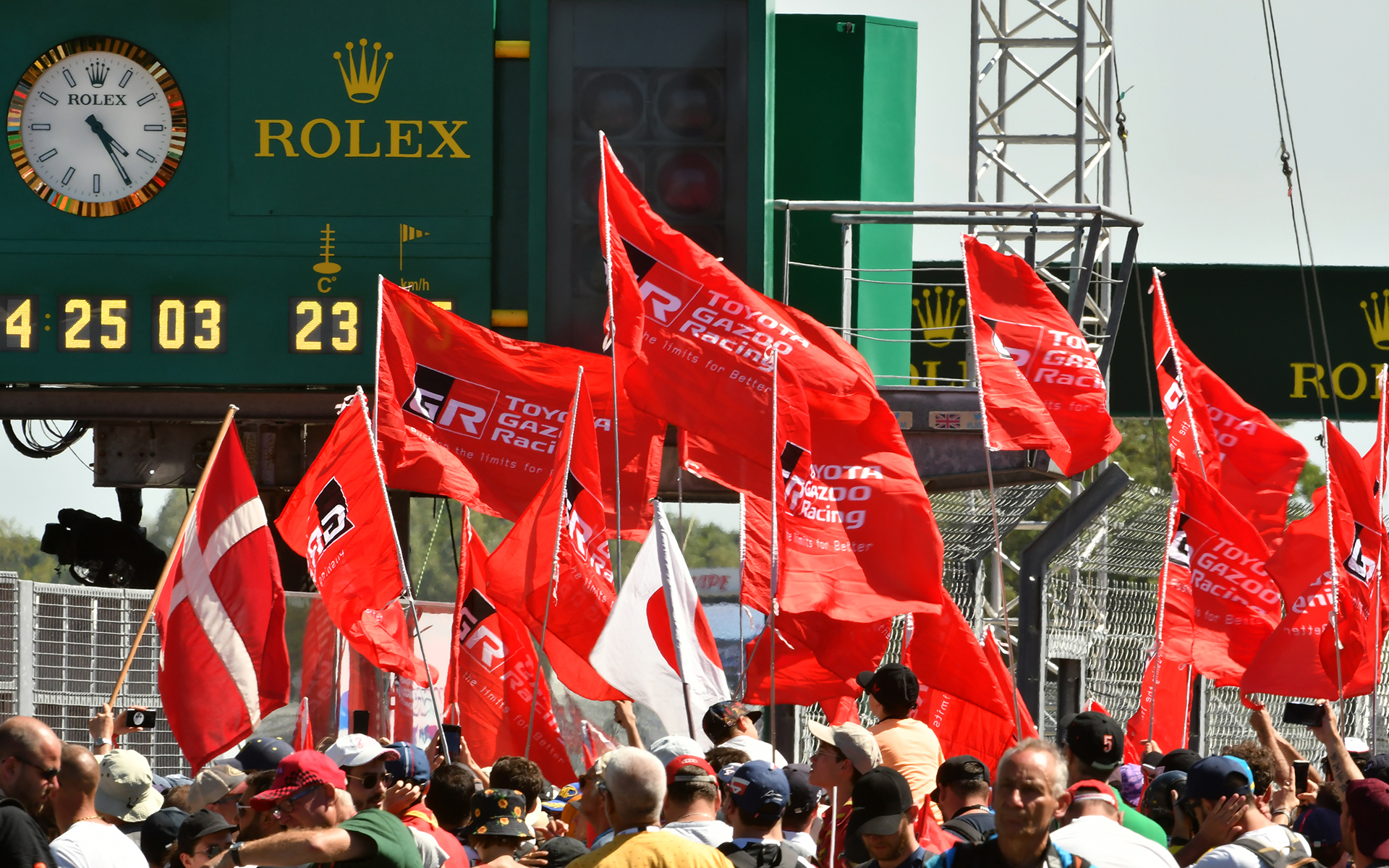 計5177kmを走りぬいて8号車が優勝、7号車が2位とGR010 HYBRIDが1-2フィニッシュ