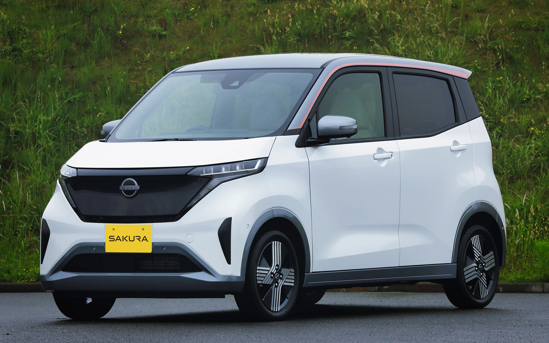 新型軽自動車のバッテリEV「サクラ」