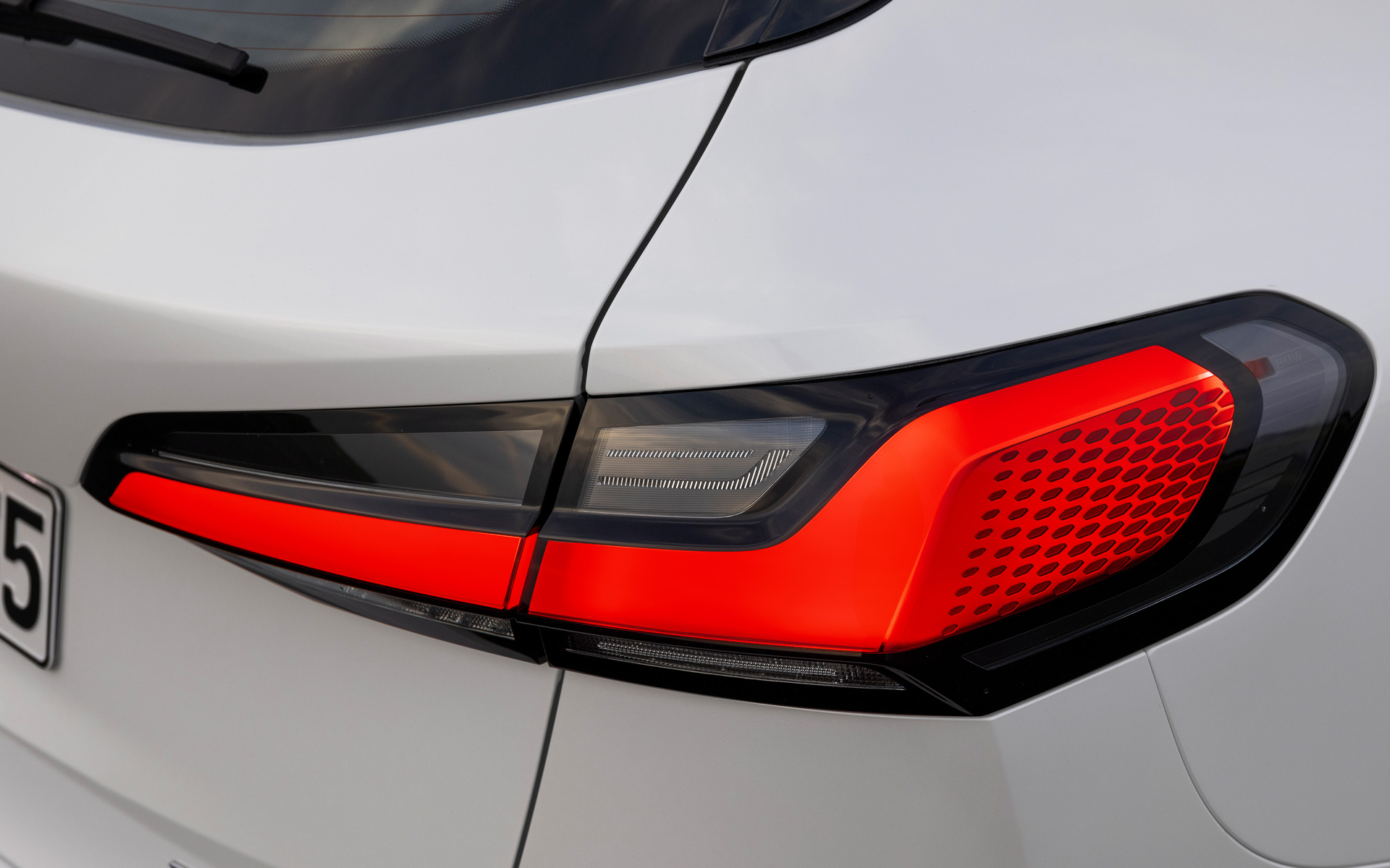 2シリーズ アクティブ ツアラーのボディサイズは4385×1825×1580mm（全長×全幅×全高）、ホイールベースは2670mm