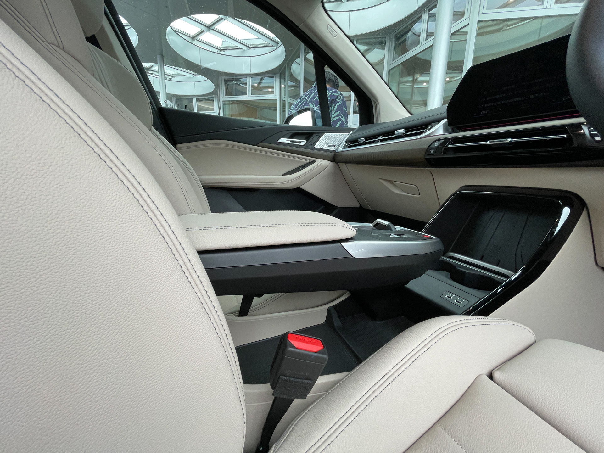 センター・コンソールにはQi対応機器を設置