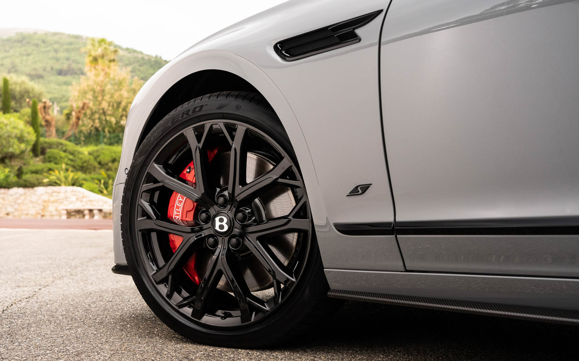 新型フライングスパーS