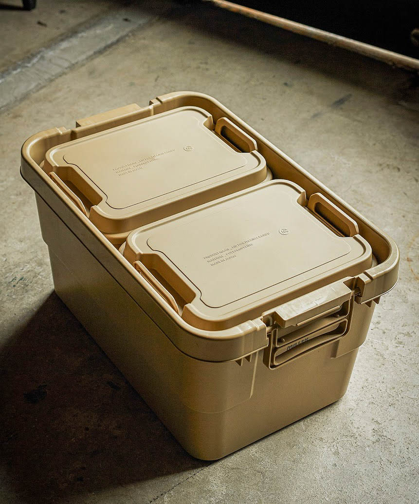 50Lのトランクカーゴに入れたり、単体で使ったり、積み重ねることもできる