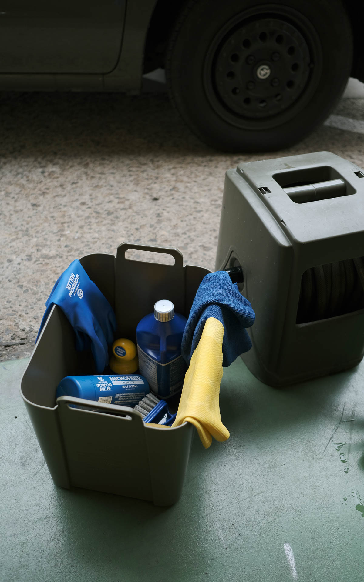 50Lのトランクカーゴに入れたり、単体で使ったり、積み重ねることもできる