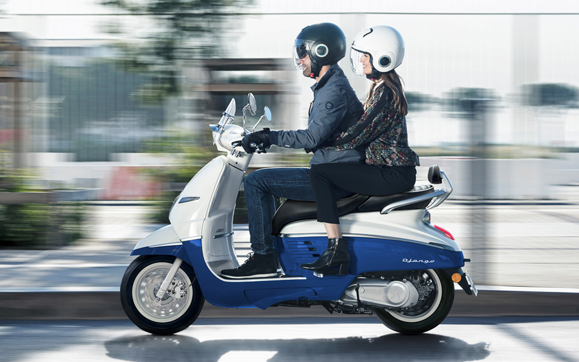 プジョーモトシクルから限定50台のネオレトロスクーター特別仕様車「ジャンゴ125エバージョンABS＋」が発売された