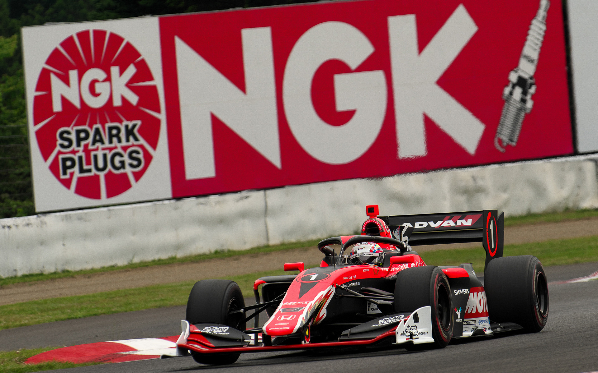 4戦連続ポールポジションを獲得した野尻智紀選手（1号車 TEAM MUGEN MOTUL SF19）