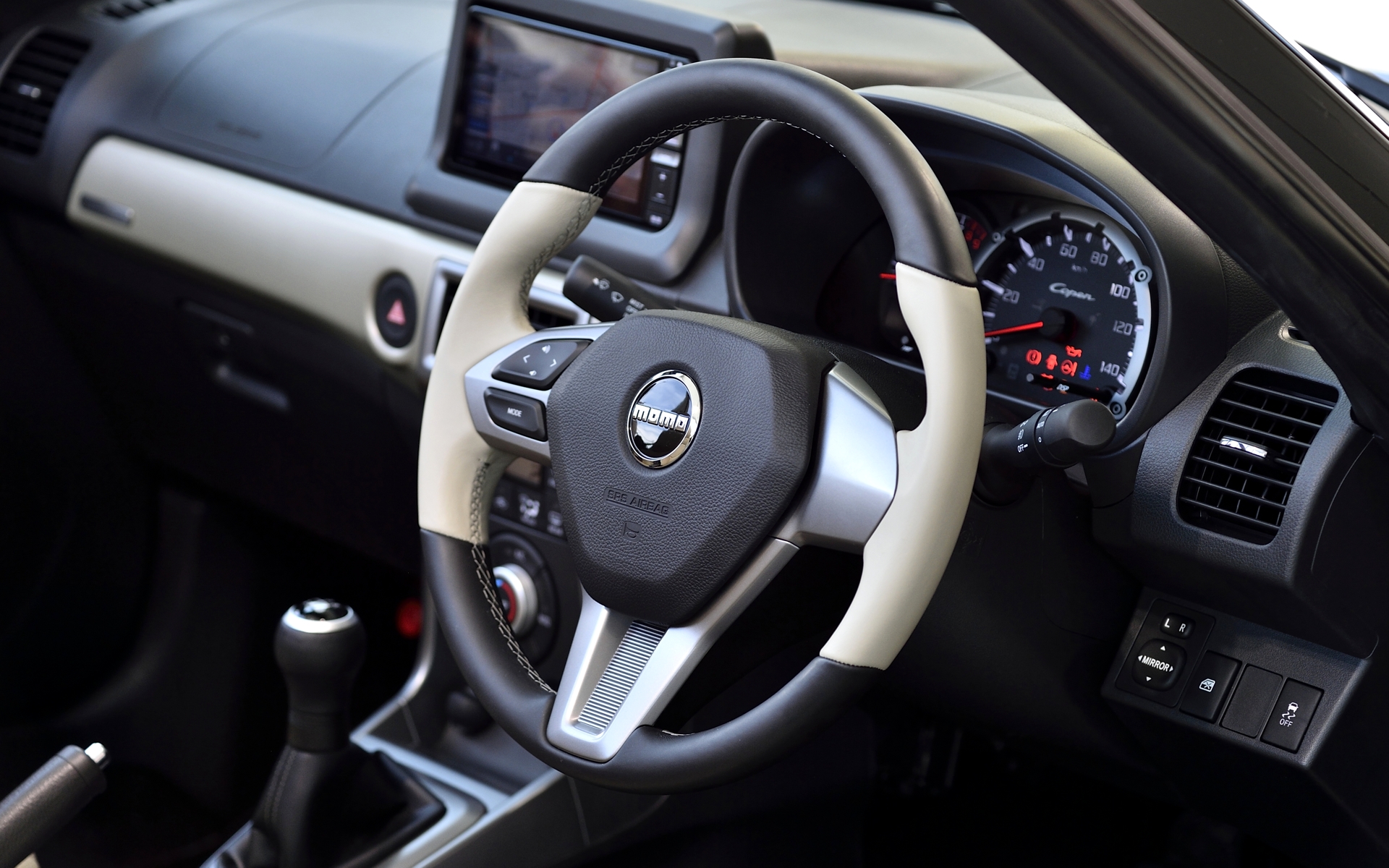 専用MOMO製本革巻きステアリング