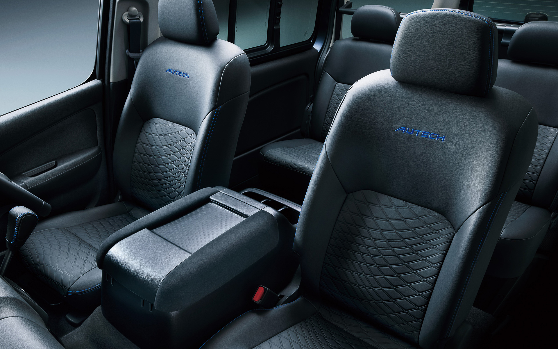 専用ブラックレザレットシート「AUTECH」刺繍（ブルーステッチ）