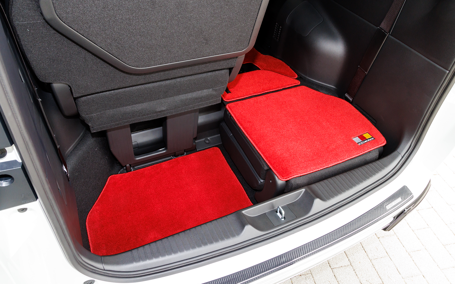 スポーツラゲッジマット装着イメージ