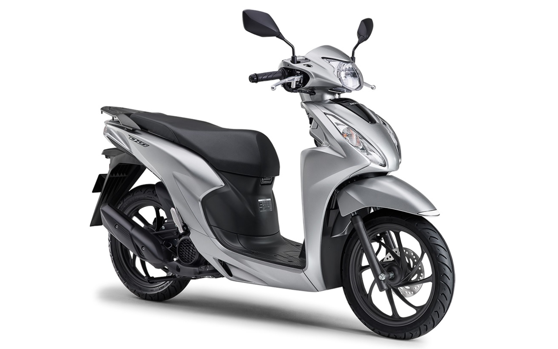 継続色「ディセントシルバーメタリック」