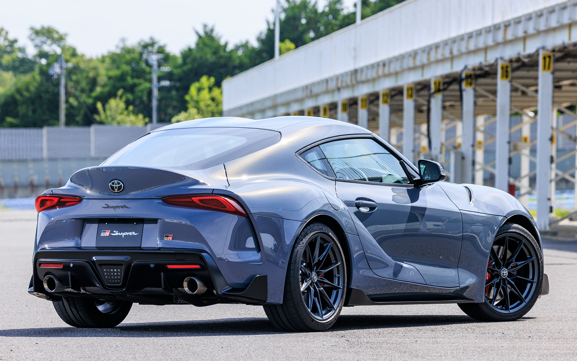 空力に配慮してデザインされている