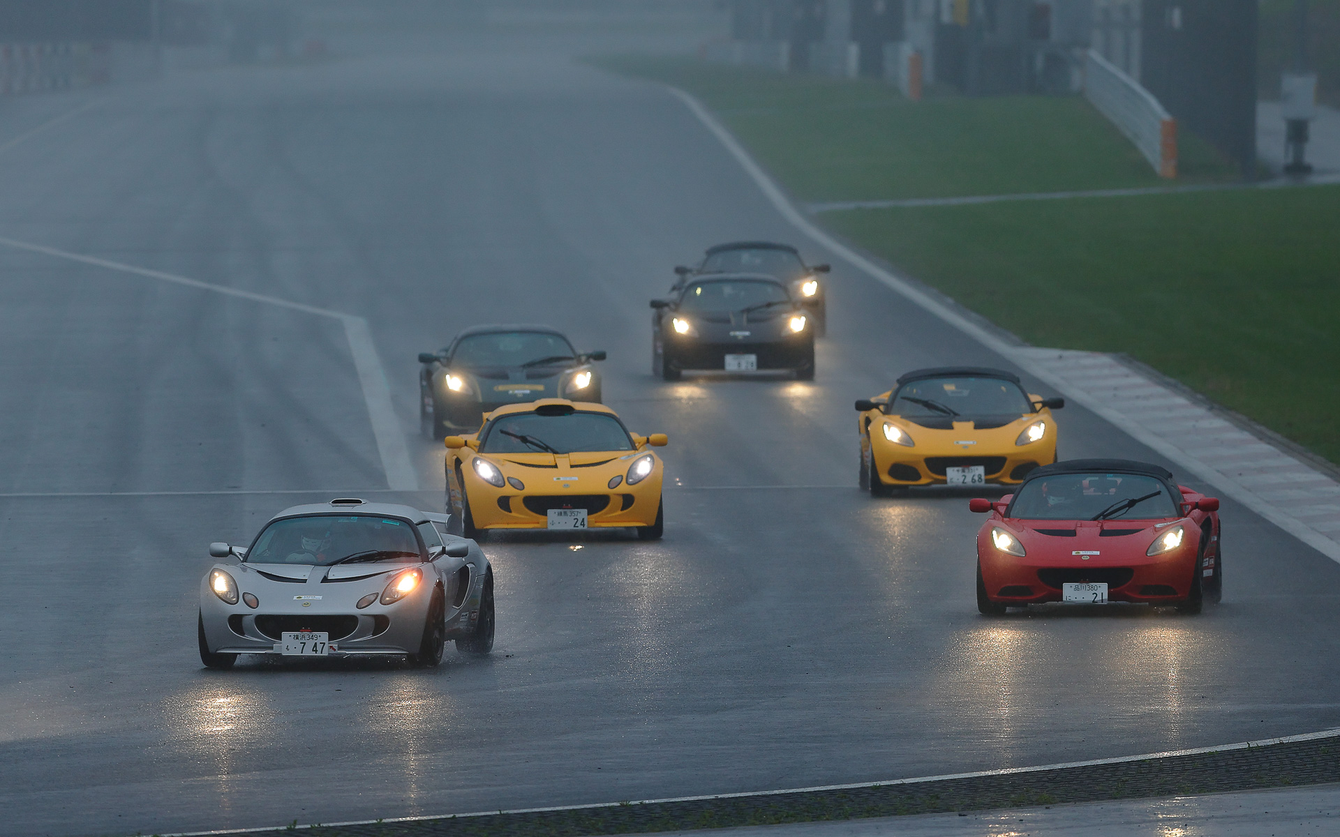 前回はパレードランに留まってしまったが、6月26日に富士スピードウェイで行なわれる公式戦の第2戦に参戦することが決定。ぜひ応援よろしくお願いします