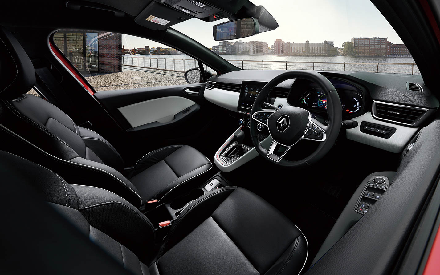 ルーテシア E-TECH HYBRIDのインテリア