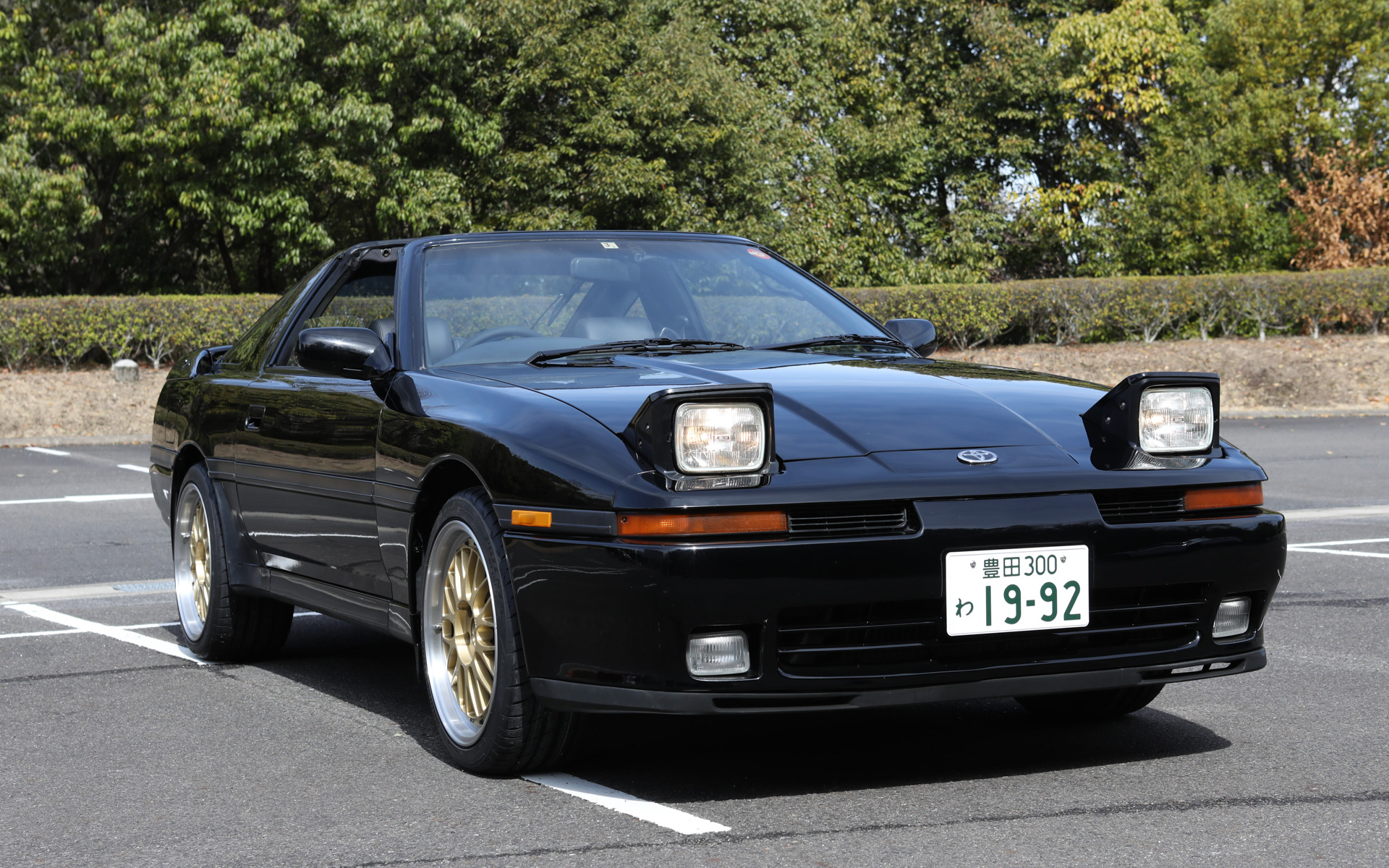 JZA70型 スープラ 2.5GTツインターボ エアロトップ（1992年式/MT）