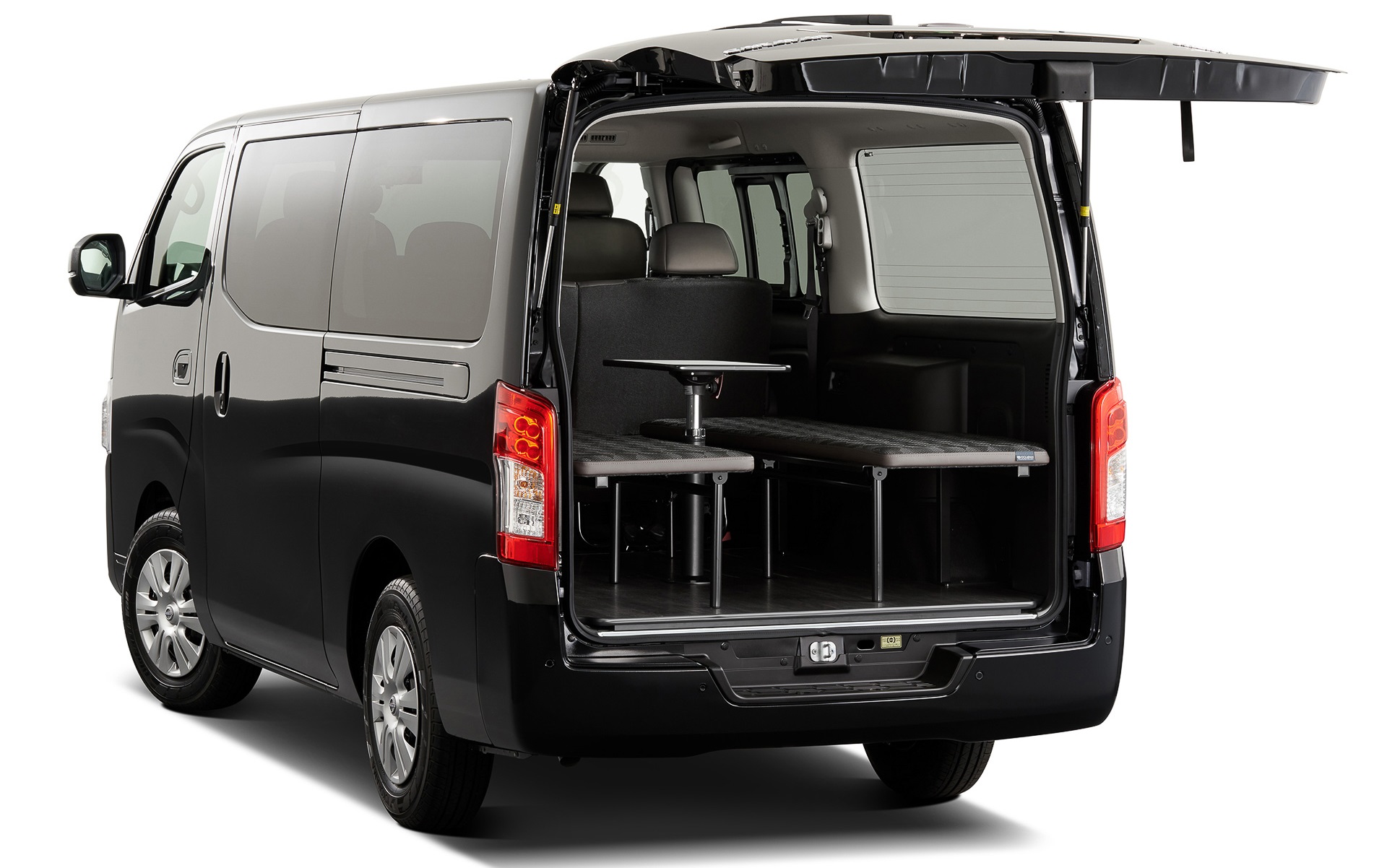 車中泊仕様車「ライフケアビークル（LV）」シリーズ