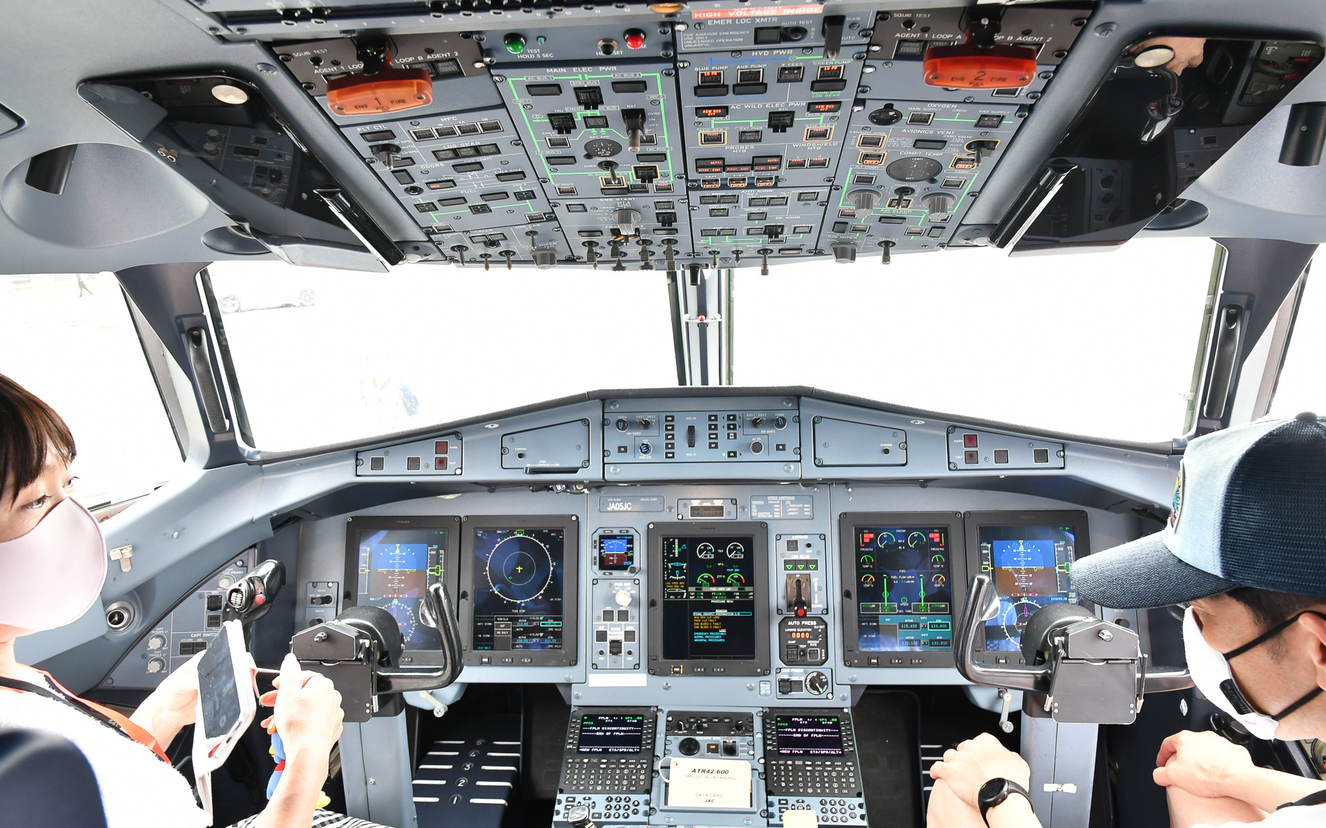 コクピットに座ることもできた