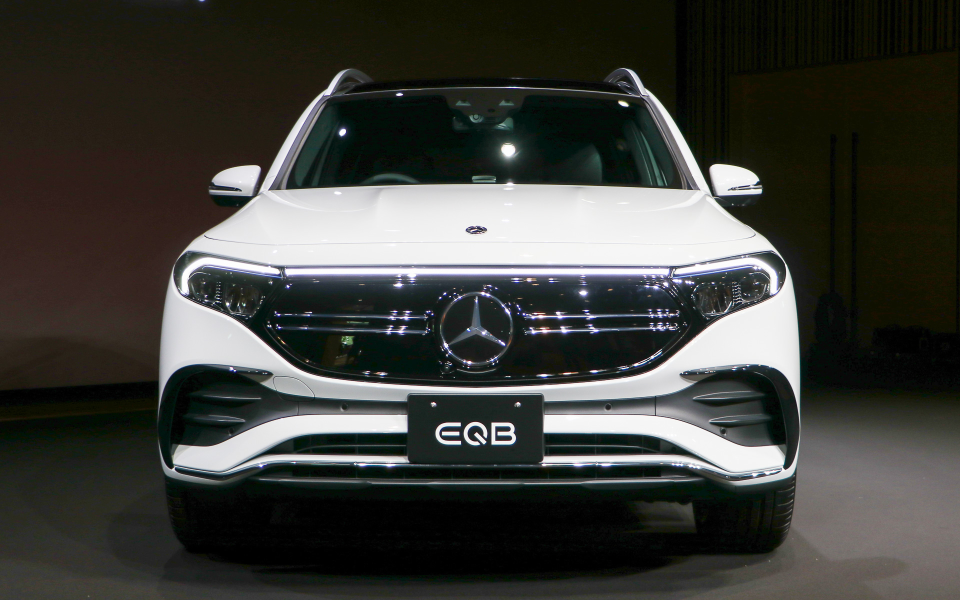 EQB 350 4MATICのAMG ライン パッケージ装着車