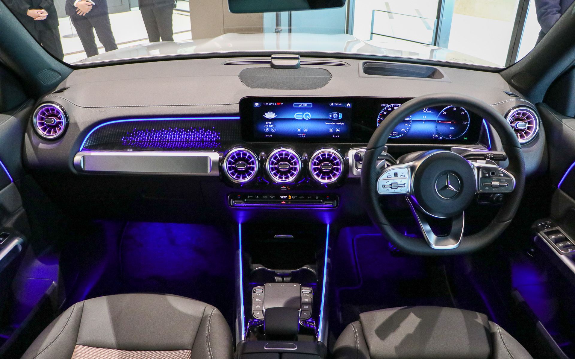 EQBのインストルメントパネル全景