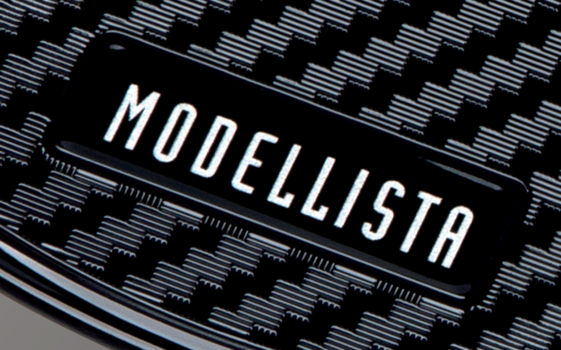 ドアハンドルプロテクター（ブラック）も1セット2枚入りが3300円、1台分は6600円