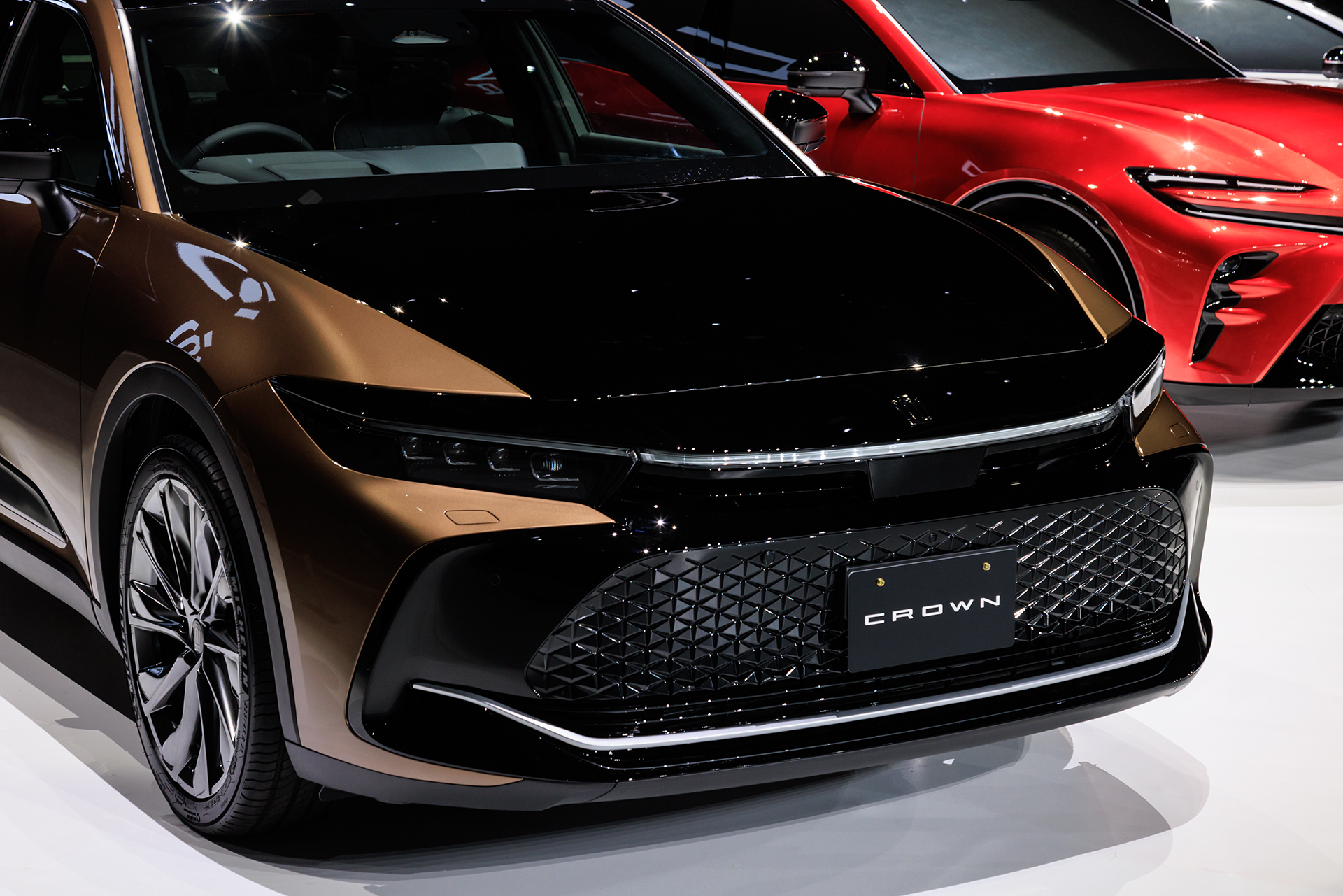 アンダーグリルの形状は4モデルともほぼ共通で、内部のディティールで差別化が図られているようだ