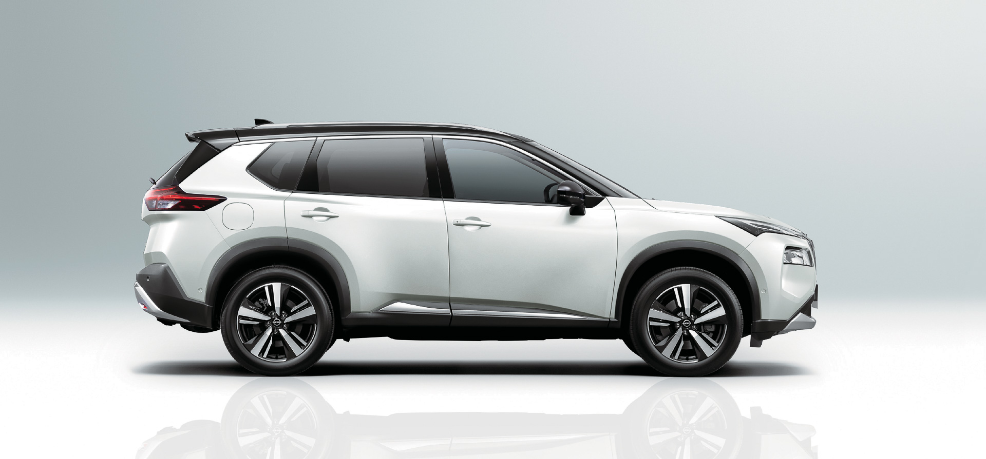 ブリリアントホワイトパール/スーパーブラック