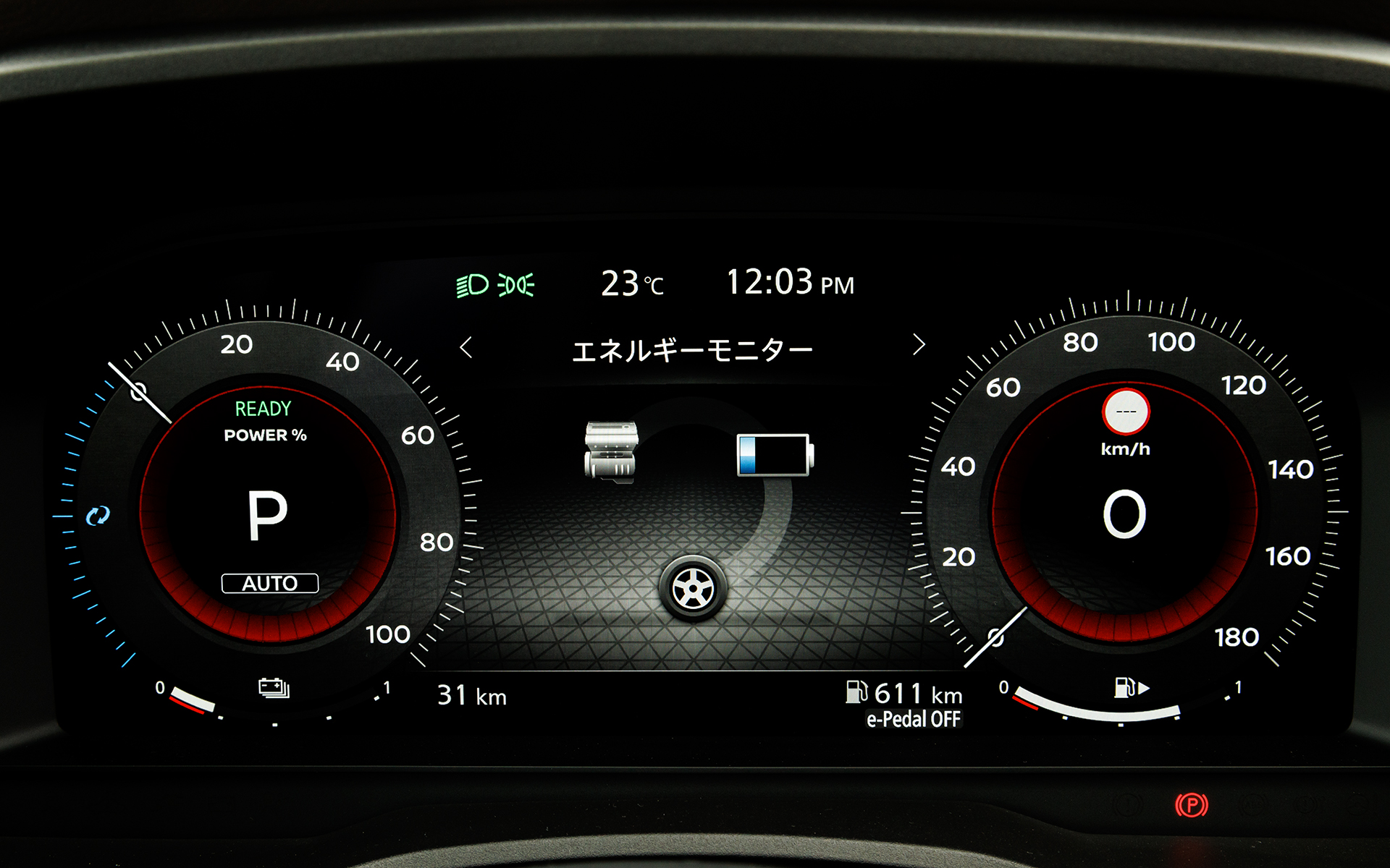Xグレード以上には12.3インチのフル液晶メーターを採用。表示はクラシックモードとエンハンスモードが選択可