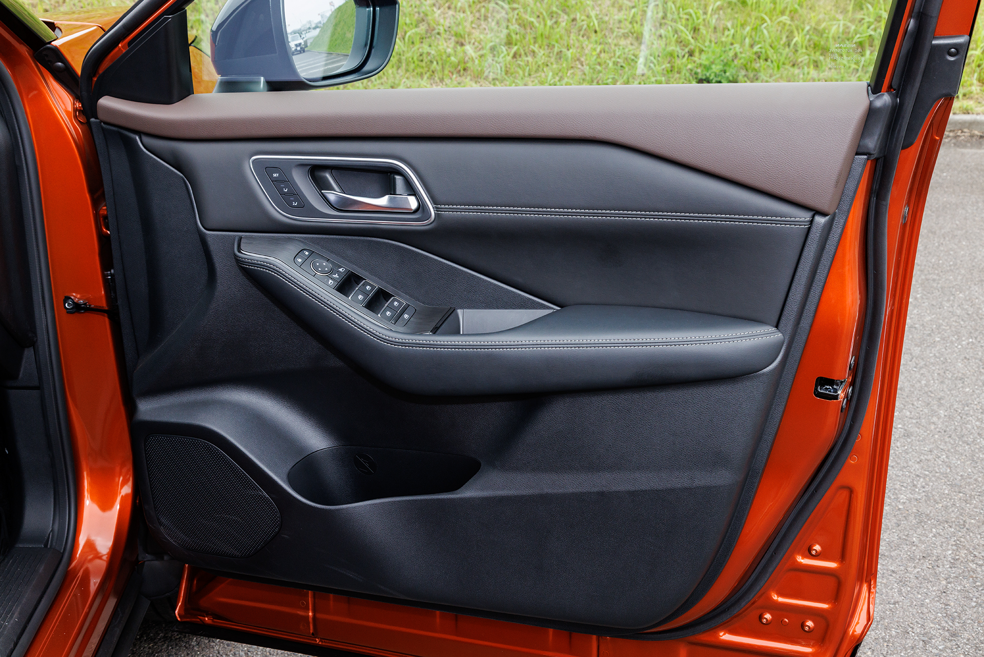 運転席ドアトリム