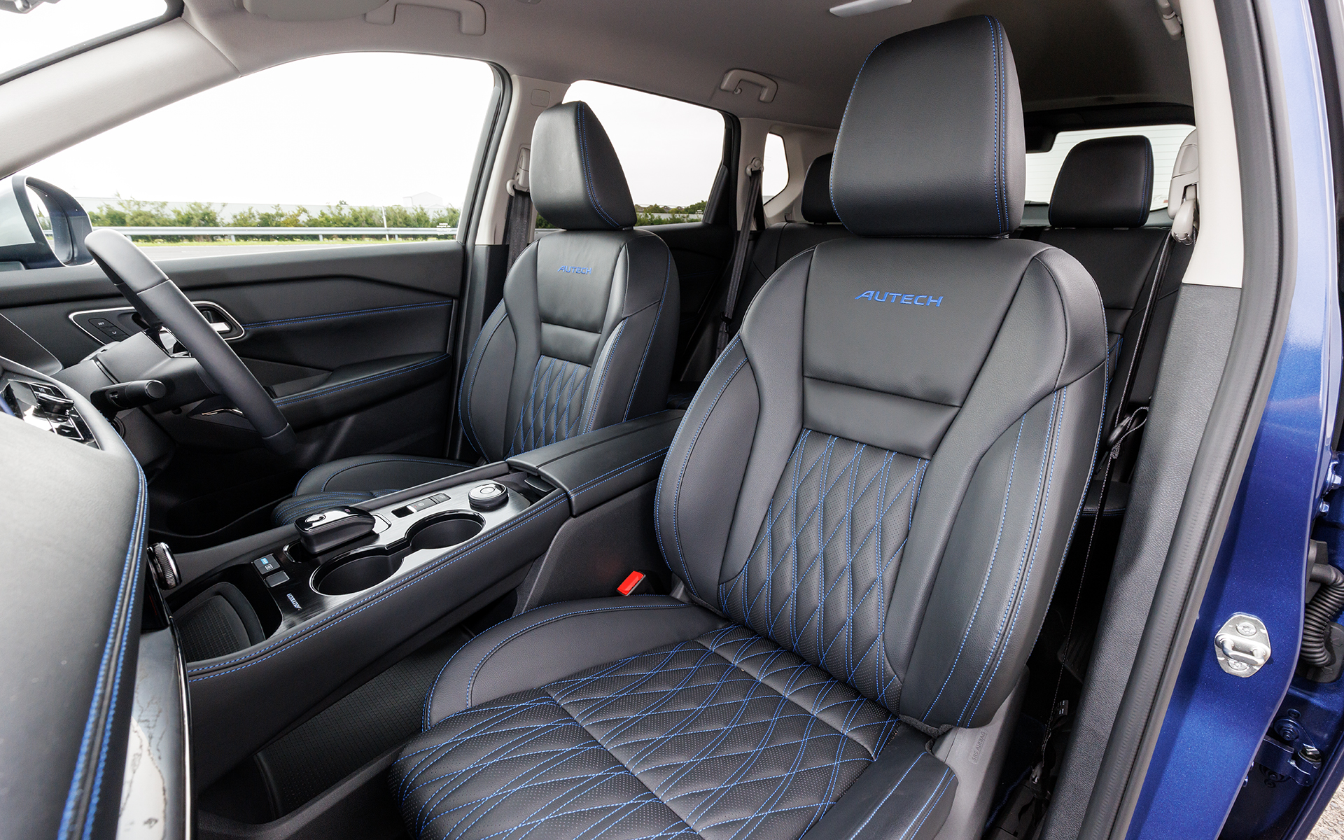 新型エクストレイル AUTECHのインテリア