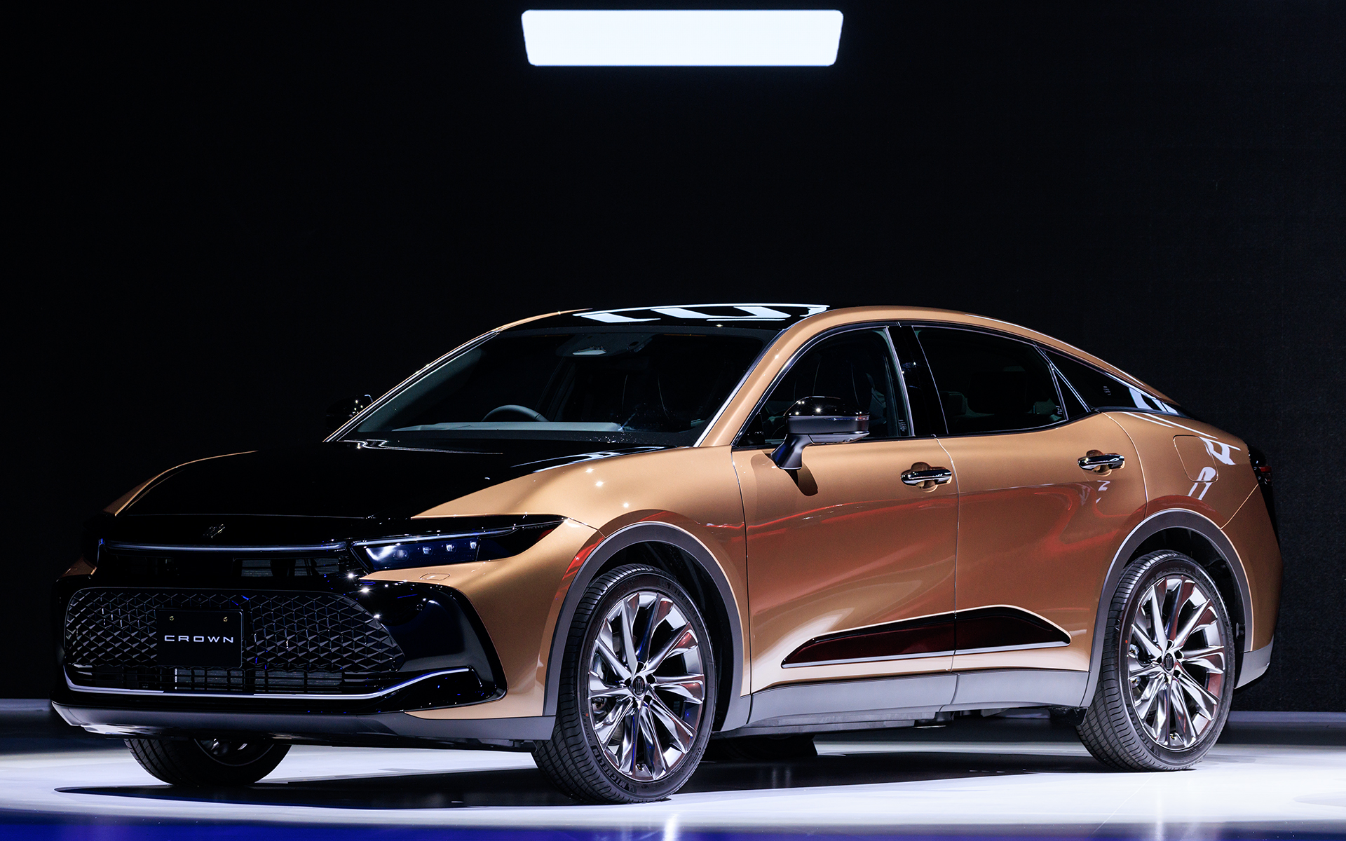 クラウン クロスオーバー