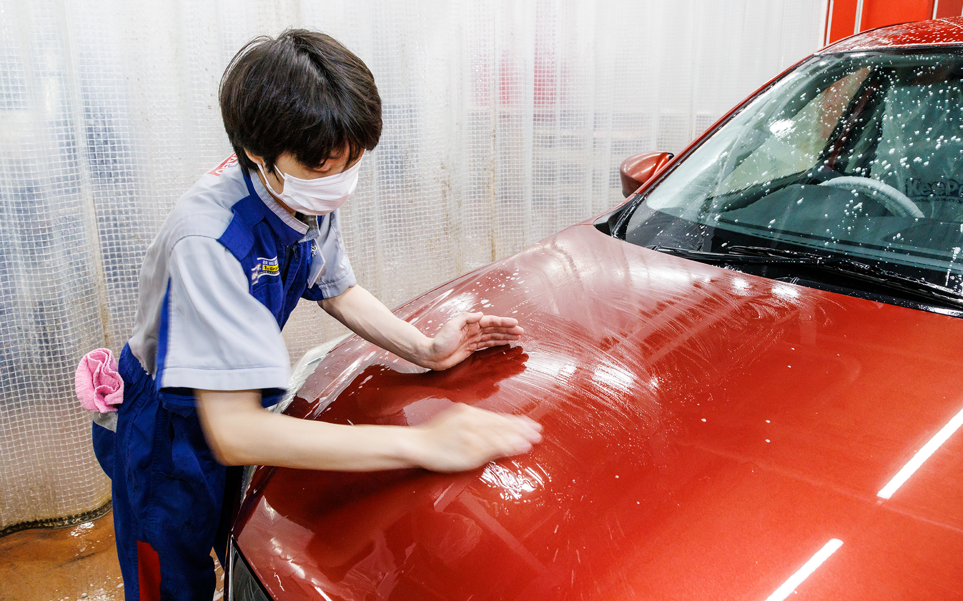 粘土を取り出して鉄粉を除去
