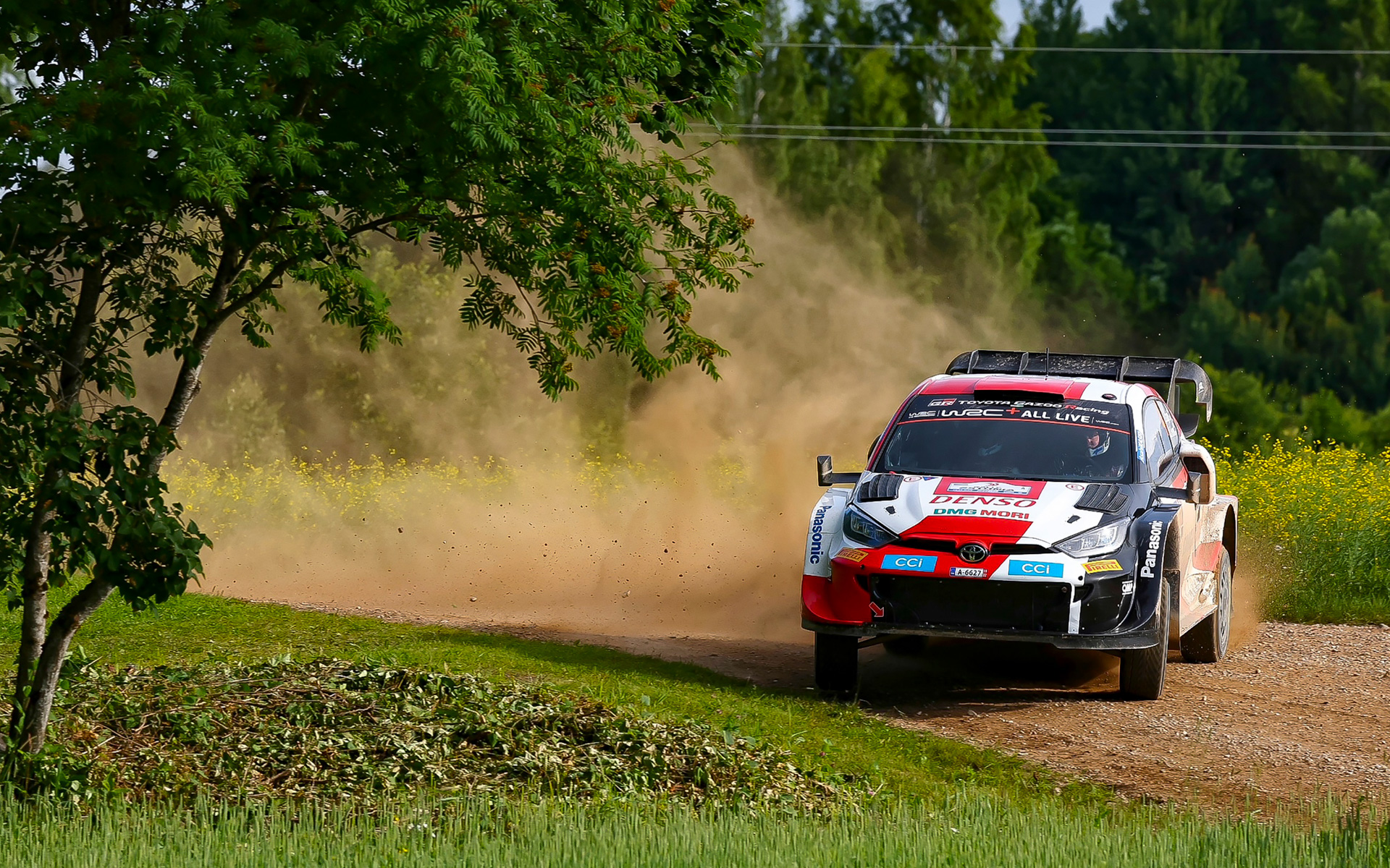 4号車（エサペッカ・ラッピ、ヤンネ・フェルム）