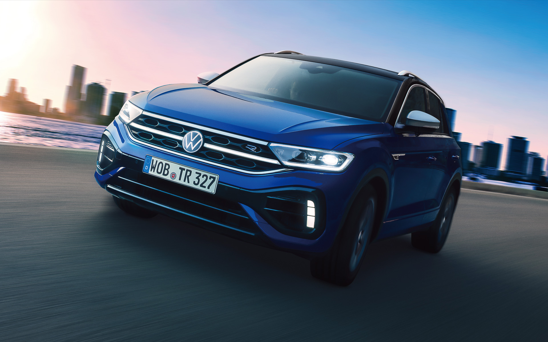 日本初導入となるT-Rocのハイパフォーマンスモデル「R」グレード