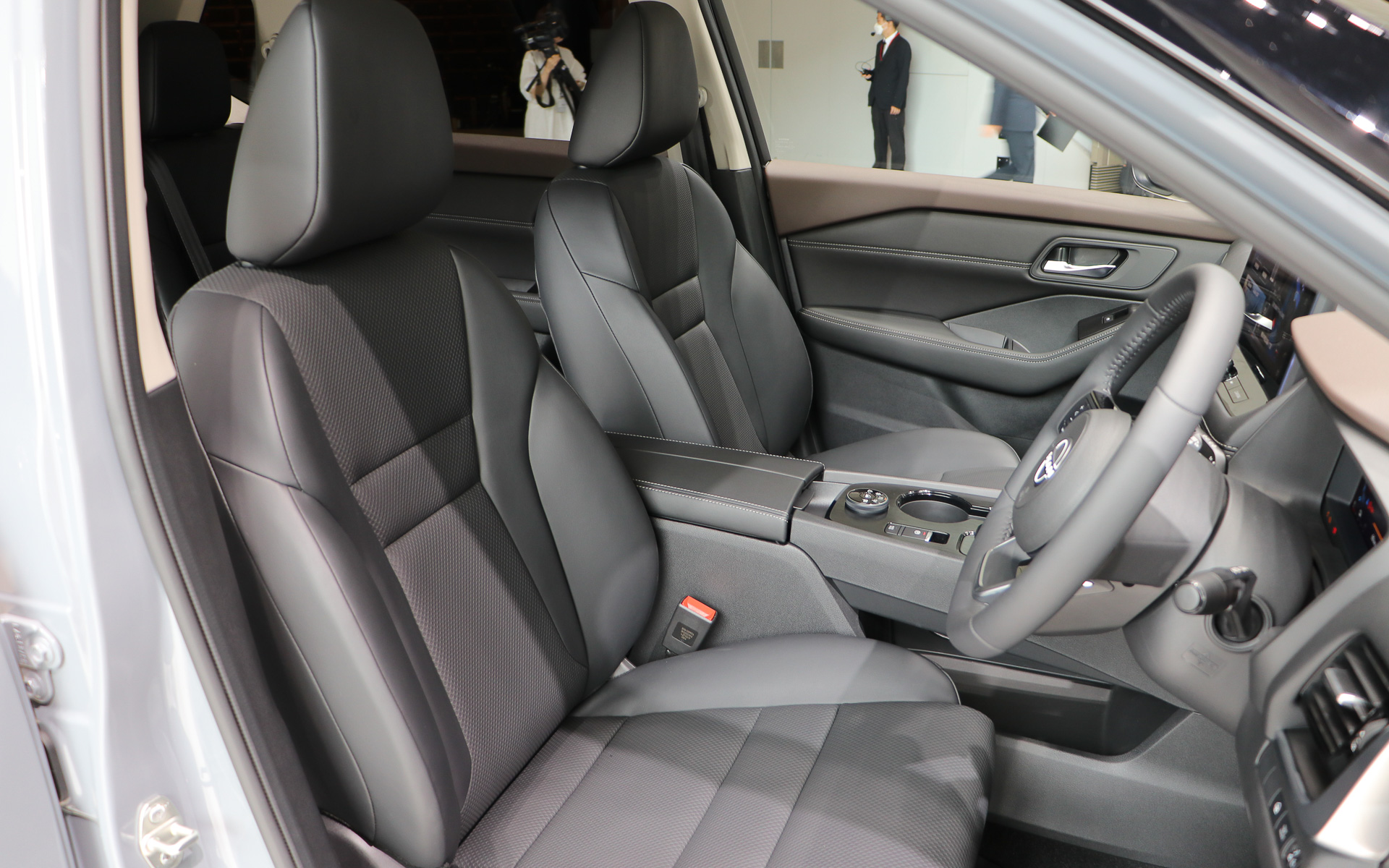 前席（写真はX e-4ORCE エクストリーマーX）