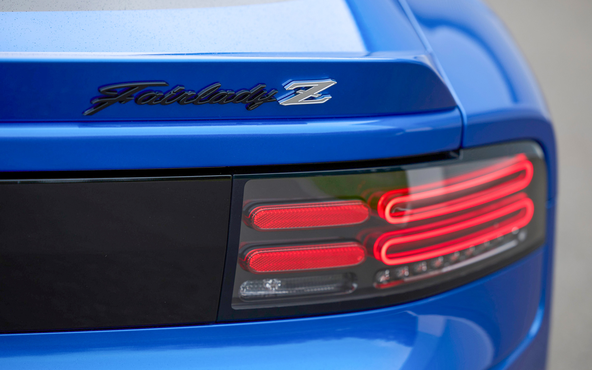 その時代にあった、先進の技術を用いてZらしさを表現するデザインのひとつが、このLEDテールランプ。意味を知るほどに、印象がガラリと変わって面白いです