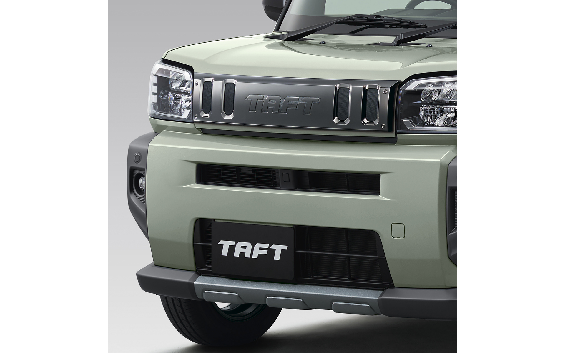 フードガーニッシュ（ダークブラックメッキ）＆ガンメタリックアンダーガーニッシュ